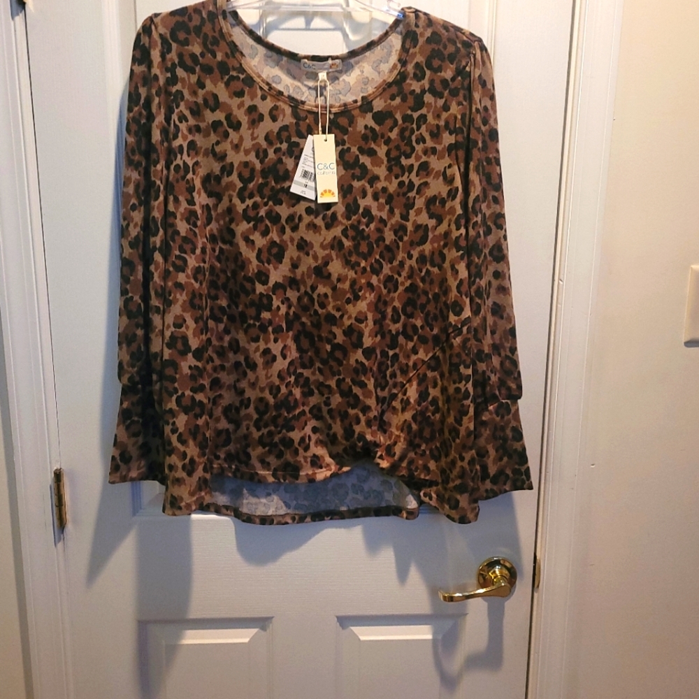 NWT C&C California soft knit top. 1X